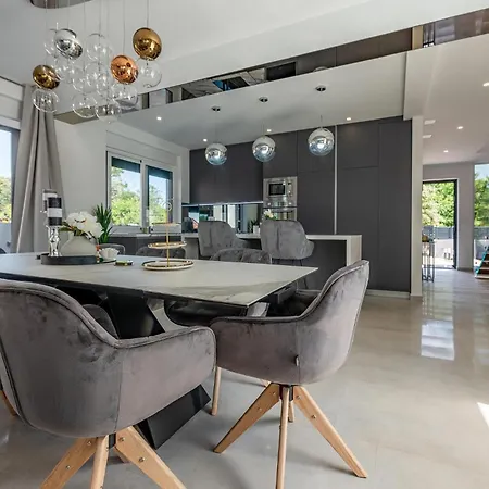 Lovely In Zaton With Kitchen Holiday home