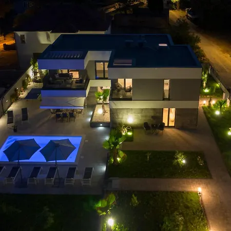 Holiday home Lovely In Zaton With Kitchen