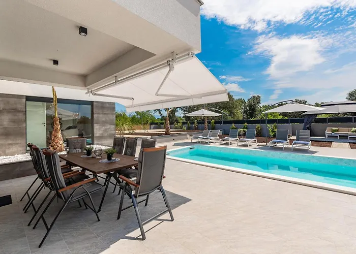 Nyaraló Awesome In With Wifi Zaton